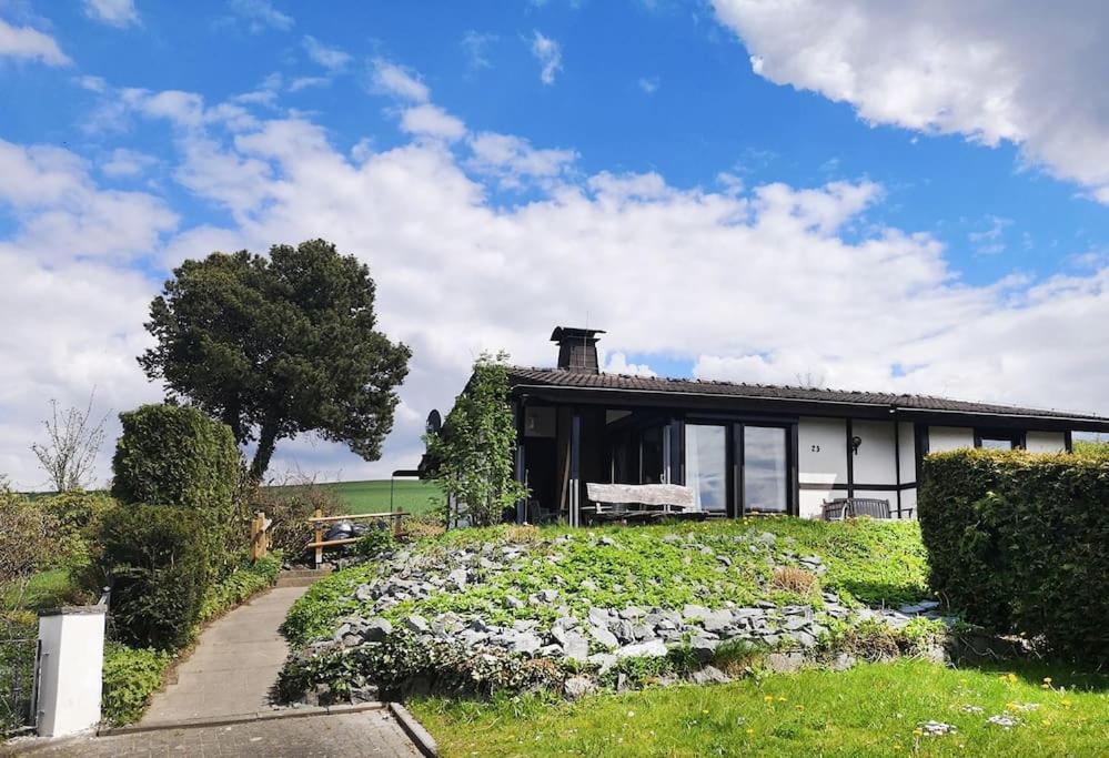 Ferienhaus Lena Im Sauerland Direkt Am Hennesee Meschede Eksteriør billede