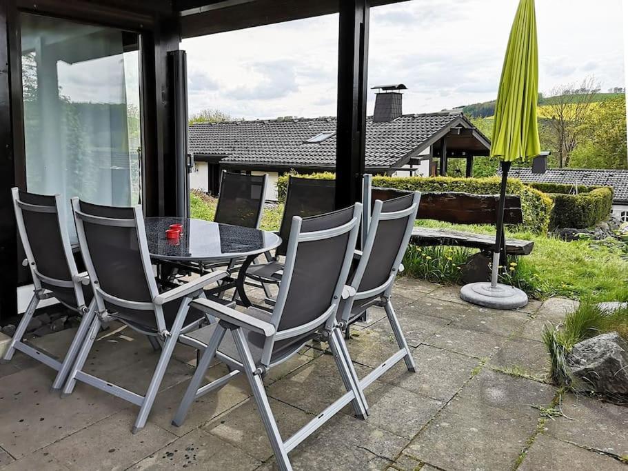 Ferienhaus Lena Im Sauerland Direkt Am Hennesee Meschede Eksteriør billede