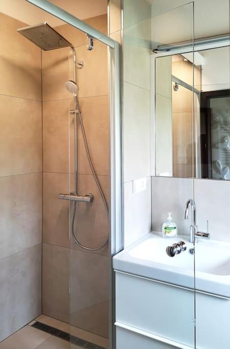 Ferienhaus Lena Im Sauerland Direkt Am Hennesee Meschede Eksteriør billede